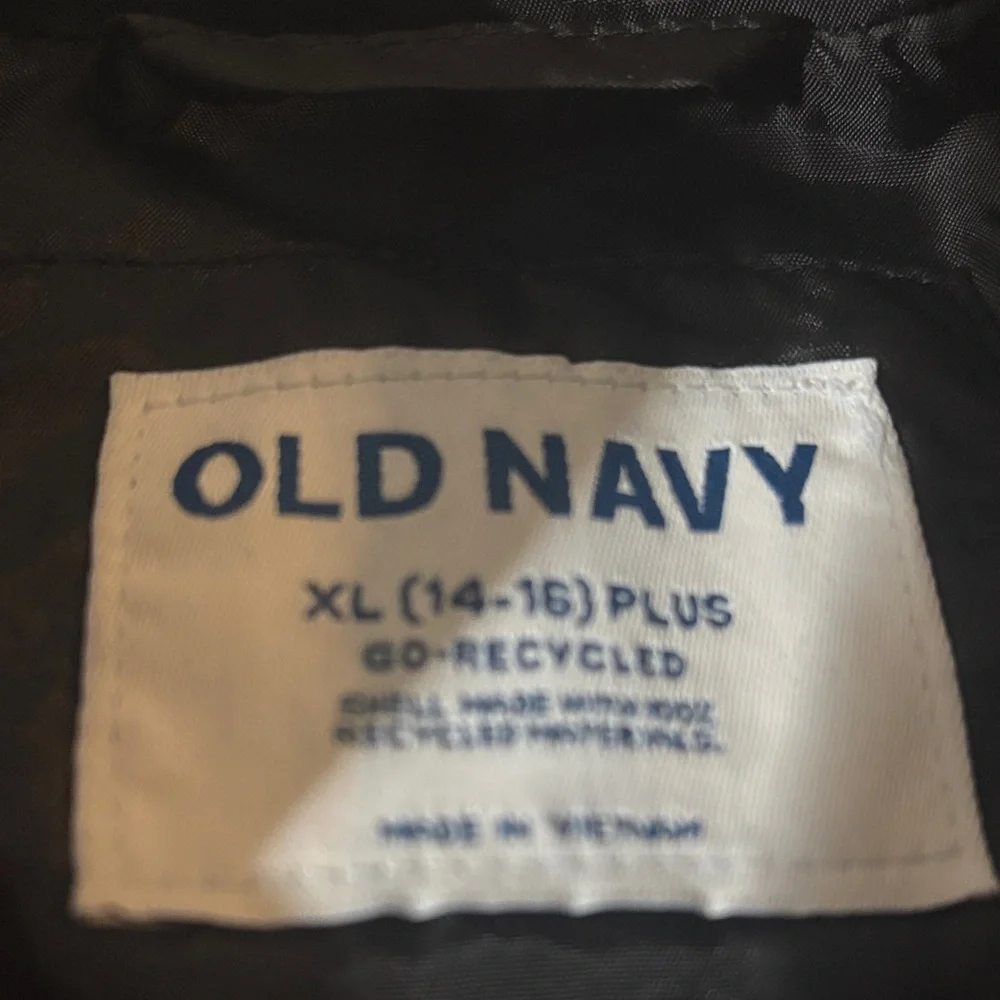 NWT XL PLUS Old Navy Black Puffer Vest for Kids